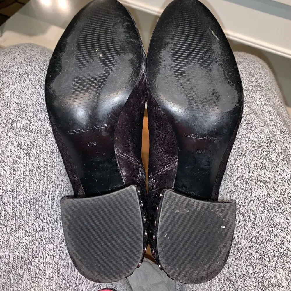 Kendall & Kylie‎ Velvet Gray Studded Heel Ankle Boot Zip Women’s 7-1/2M EUC